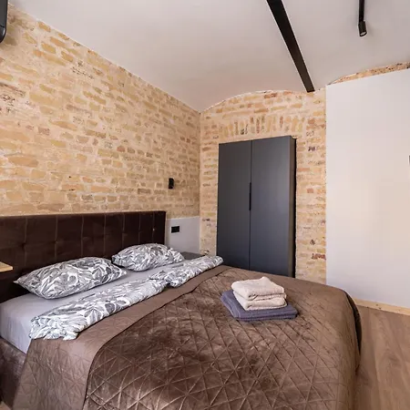 Parkside 2-bedroom Ground-floor With A Free Parking