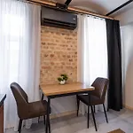 Parkside 2-bedroom Ground-floor With A Free Parking Apartmán *