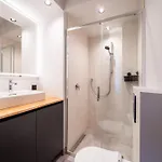 Parkside 2-bedroom Ground-floor With A Free Parking Riga