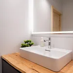 Parkside 2-bedroom Ground-floor With A Free Parking Appartement Riga