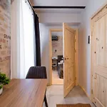 Parkside 2-bedroom Ground-floor With A Free Parking *