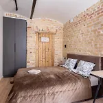 Parkside 2-bedroom Ground-floor With A Free Parking Apartmán