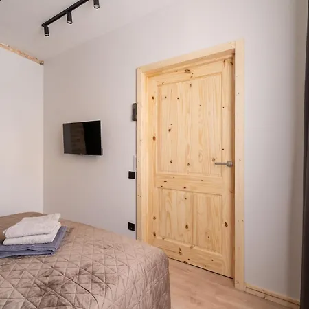 Apartment Parkside 2-bedroom Ground-floor With A Free Parking *