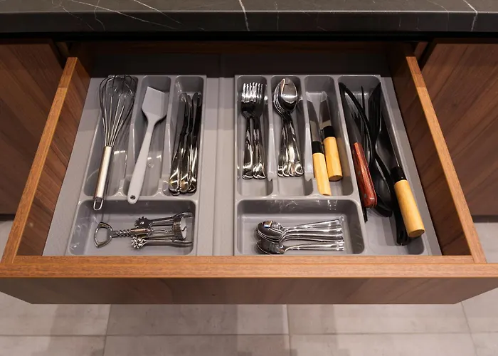 Parkside 2-bedroom Ground-floor With A Free Parking