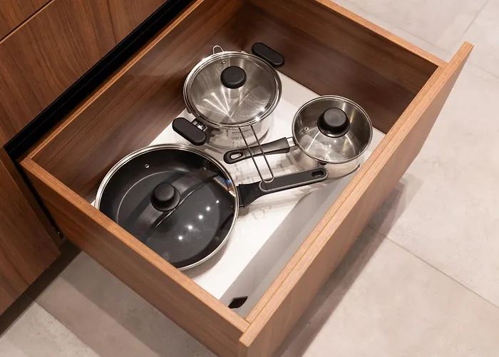 Parkside 2-bedroom Ground-floor With A Free Parking *