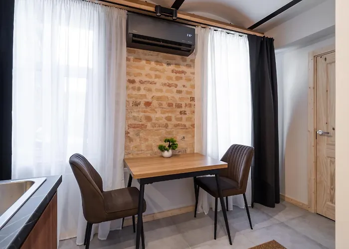 Parkside 2-bedroom Ground-floor With A Free Parking Dzīvoklis *