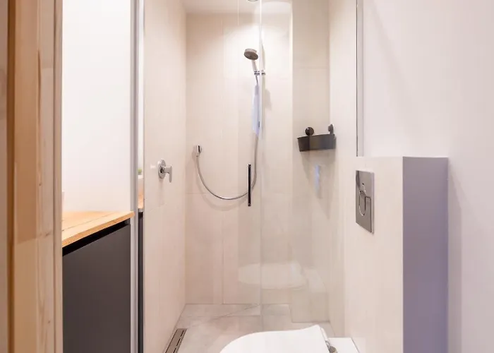 Parkside 2-bedroom Ground-floor With A Free Parking