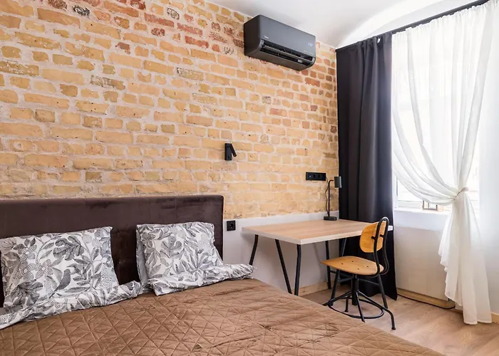 Parkside 2-bedroom Ground-floor With A Free Parking *