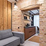 Parkside 2-bedroom Ground-floor With A Free Parking Apartman *