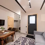 Parkside 2-bedroom Ground-floor With A Free Parking Apartman Riga
