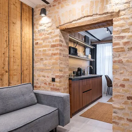 Parkside 2-bedroom Ground-floor With A Free Parking 아파트 *